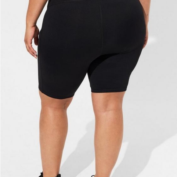 Performance Core 9 Inch Active Bike Short With Rib Trim - Picture 4 of 4